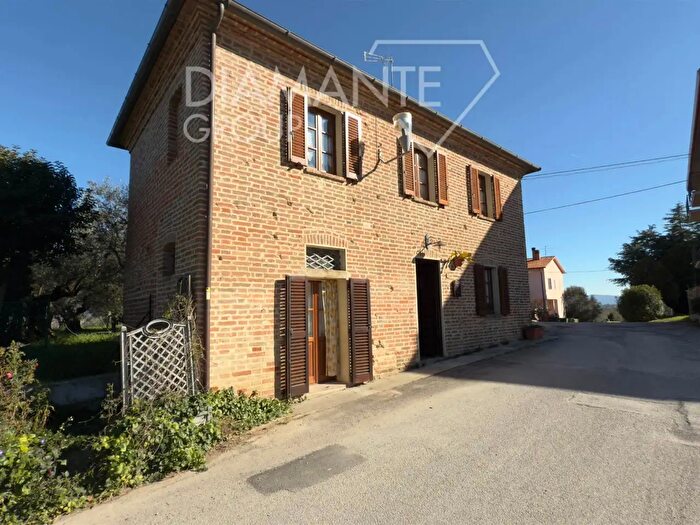 Appartamento quadrilocale in affitto in Castiglione Del Lago