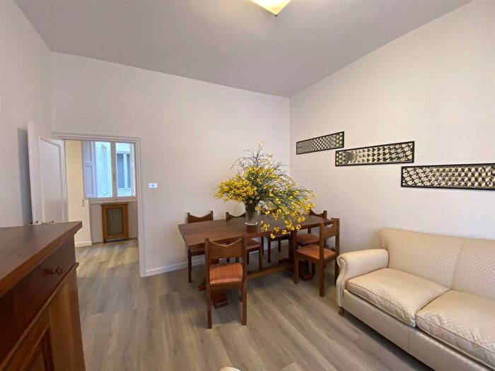 Appartamento trilocale in affitto in Firenze