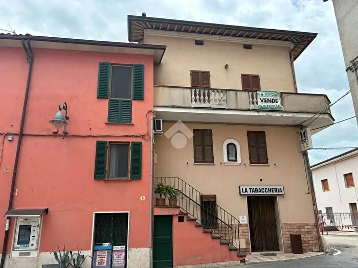 Appartamento trilocale in vendita in Via Bettona, Bastia Umbra