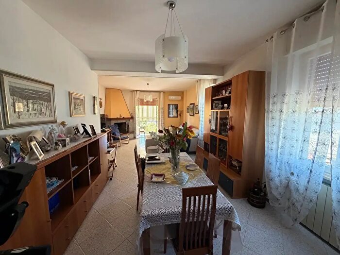 Appartamento con 5 locali in vendita in Via W I Uljanow Detto Lenin, Corciano