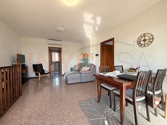 Appartamento quadrilocale in affitto in Via Goffredo Mameli, Centro, Mestrino