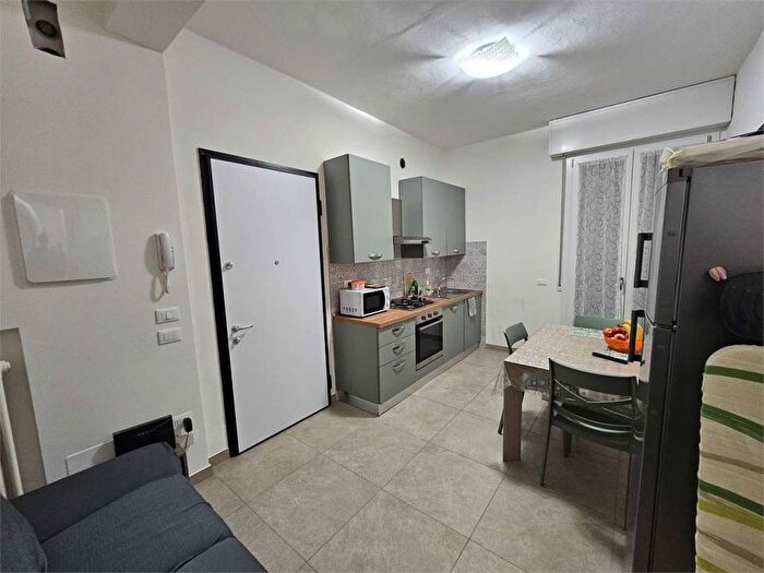 Appartamento quadrilocale in affitto in Via Digione, Ospedale Villaggio Manenti, Reggio Emilia