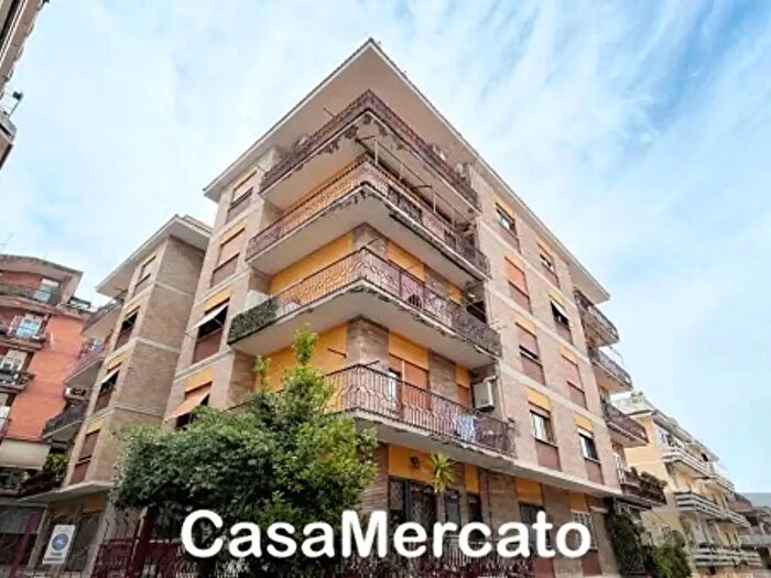 Appartamento quadrilocale in vendita in Via Orazio, Albano Laziale