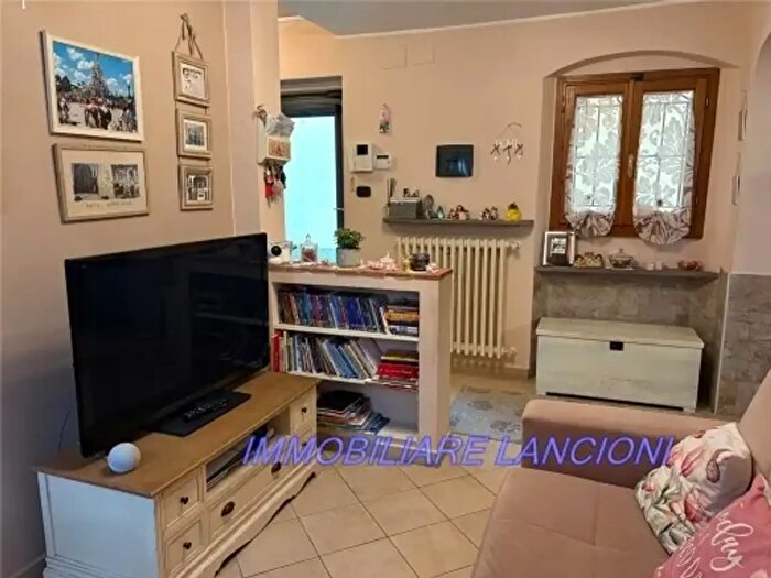 Casa quadrilocale in vendita in Lastra A Signa