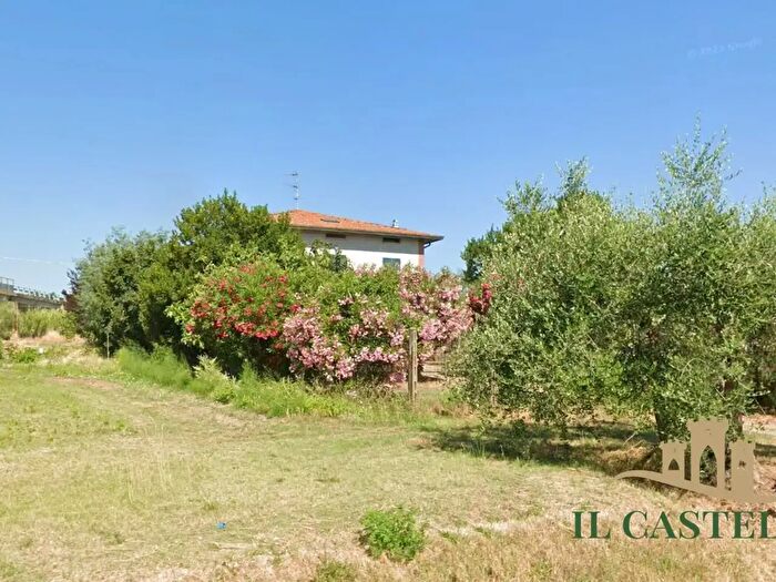 Casa quadrilocale in vendita in Via Roma, Castiglione Del Lago