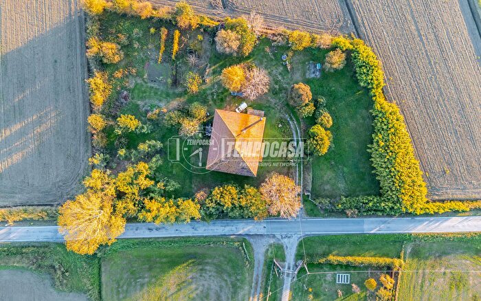 Casa con 7 locali in vendita in Via Giordano Barilli, Medicina