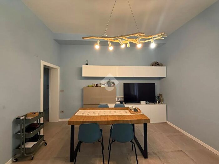 Appartamento trilocale in vendita in Viale Angeloni, Cesenatico