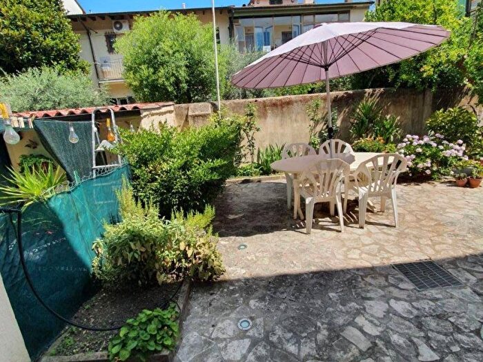 Appartamento trilocale in affitto in Via Domenico Puligo, Legnaia San Quirico Monticelli, Firenze