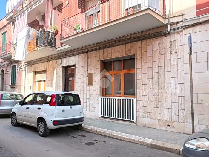Appartamento trilocale in vendita in Via Palestro, Barletta