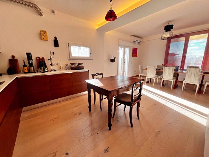 Casa con 6 locali in vendita in Reggello