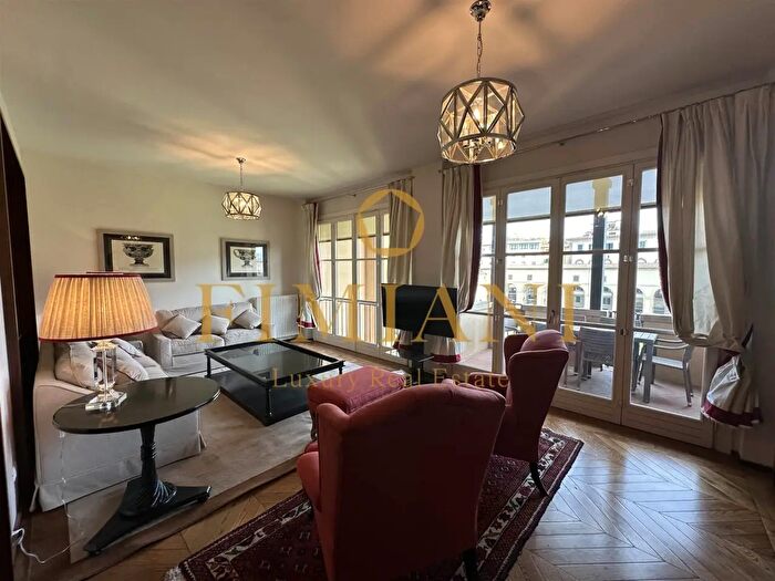 Appartamento con 7 locali in affitto in Borgo San Jacopo, Firenze