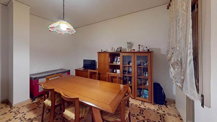 Appartamento con 5 locali in vendita in Corso Giuseppe Garibaldi, Adria