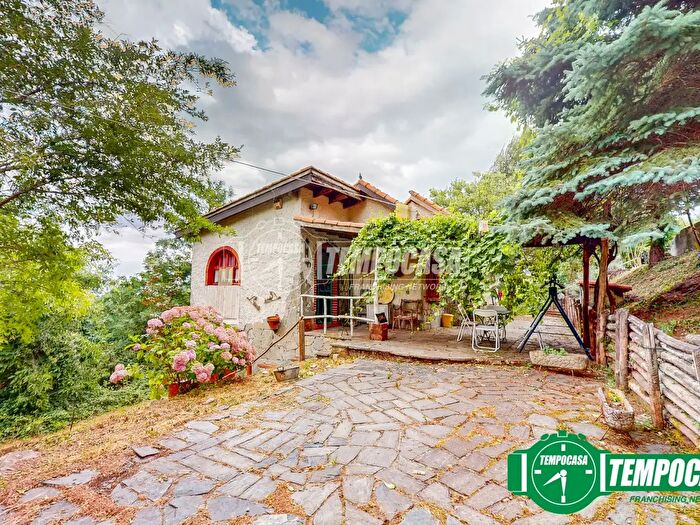 Casa trilocale in vendita in Villaggio Losio, Ponzone