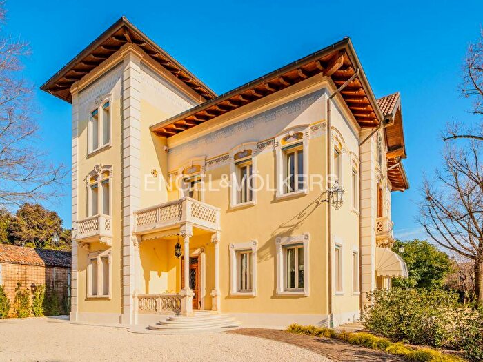 Casa trilocale in affitto in Via Maggio, Centro, Montebelluna