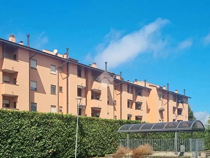 Appartamento trilocale in vendita in Via Giuseppe Verdi, Agrate Brianza