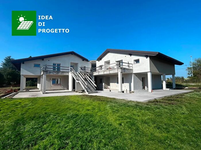 Appartamento con 5 locali in vendita in Via Lumignacco, Udine
