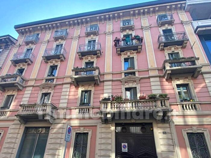 Appartamento trilocale in affitto in Via Maurizio Quadrio, Garibaldi Corso Como, Milano