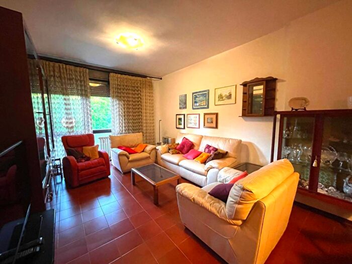 Appartamento trilocale in affitto in Via Manara Valgimigli, Guizza, Padova