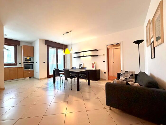 Appartamento con 5 locali in vendita in Via Mazzini, Ozzano Dell'Emilia