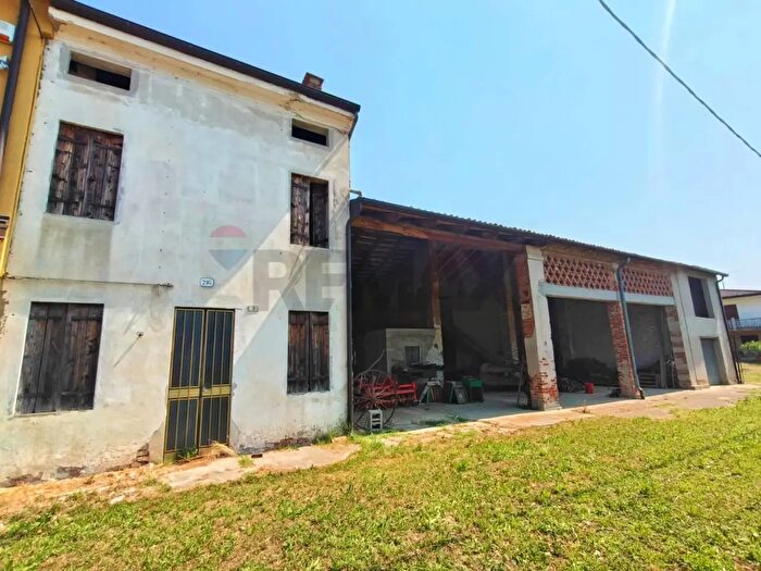 Casa trilocale in vendita in Via Bassa, Grumolo Delle Abbadesse