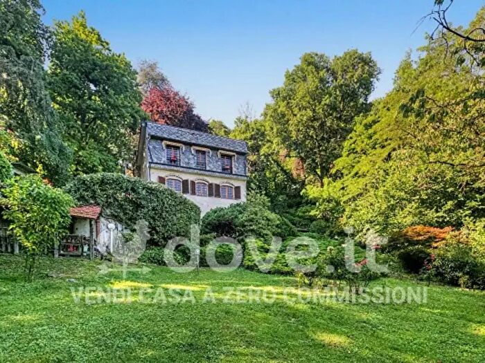 Casa con 6 locali in vendita in Via Pietra del Gallo Snc, Pino Torinese