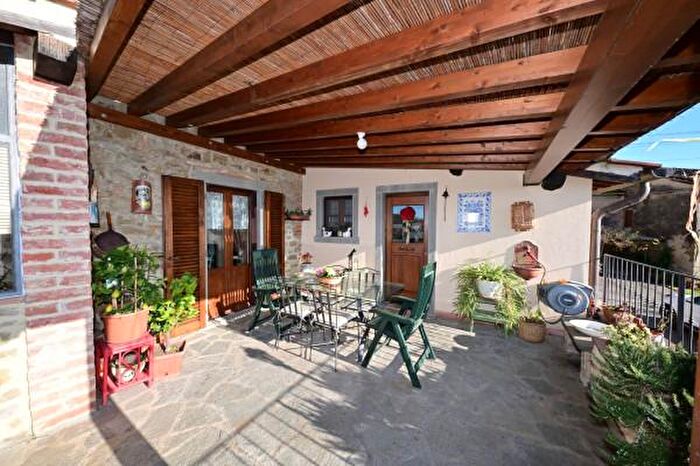 Casa con 5 locali in vendita in Via Boscatello, Castiglion Fiorentino