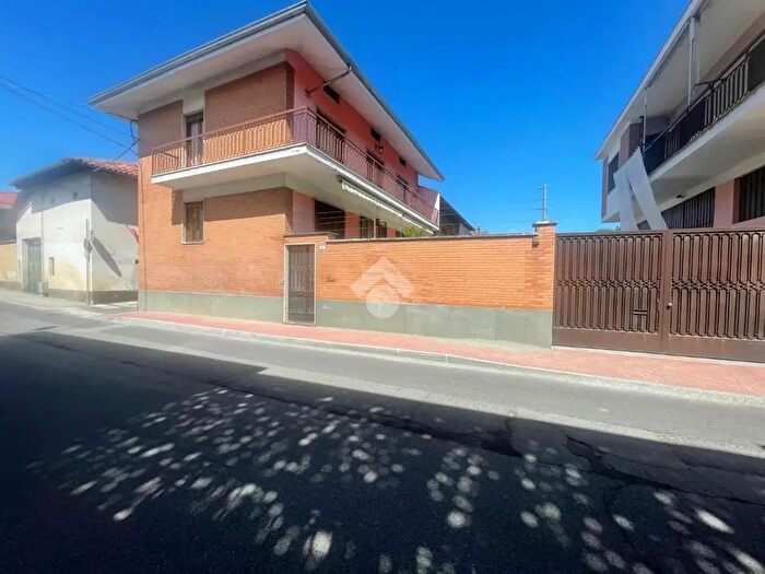 Casa con 5 locali in vendita in Via Umberto I°, Foglizzo