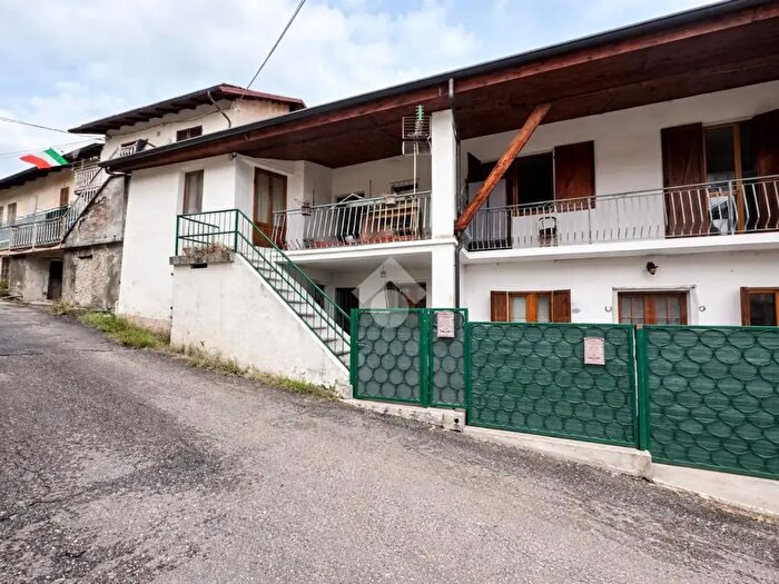 Casa con 6 locali in vendita in Via Malandrino, Val Della Torre