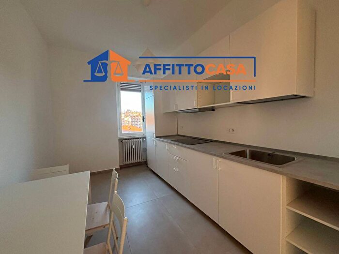 Appartamento quadrilocale in affitto in Via Giovanni Battista Gandino, Centro, Bra