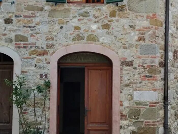 Casa monolocale in vendita in Piazza Macinella, Castelnuovo Berardenga