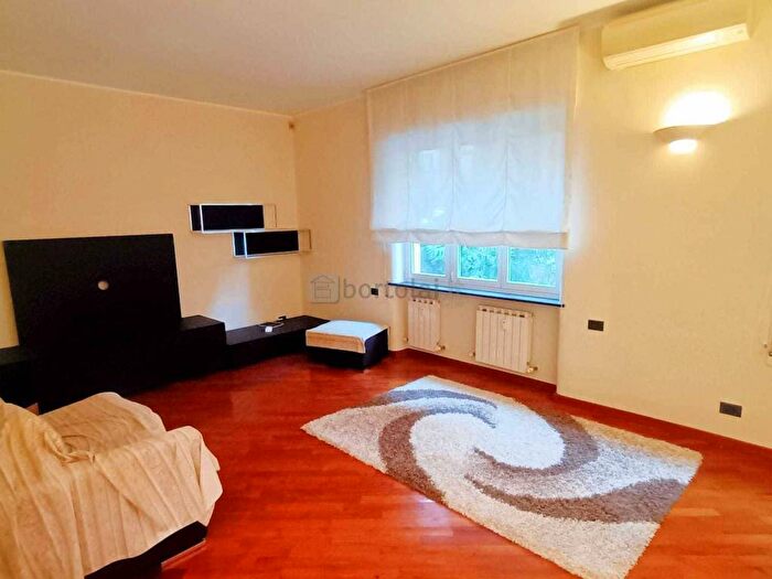 Appartamento con 5 locali in affitto in Via Zara, Albaro, Genova