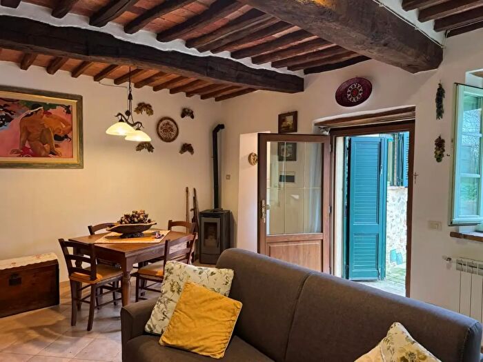 Appartamento quadrilocale in vendita in Monticiano