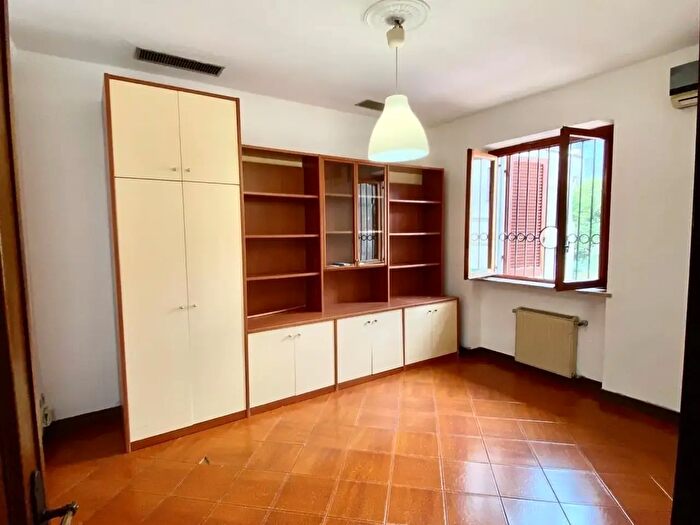 Casa con 5 locali in vendita in Massarosa
