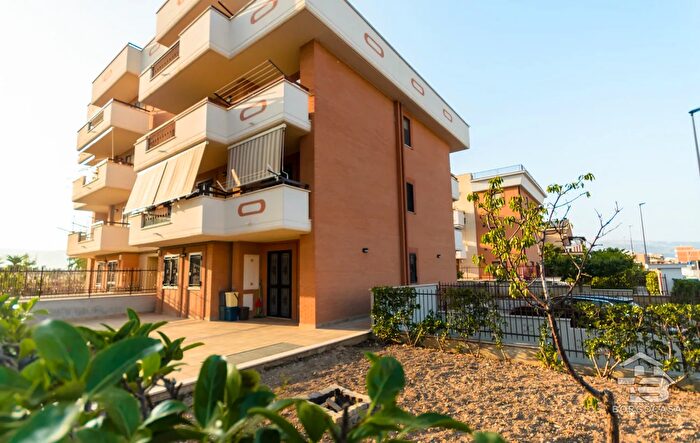 Appartamento quadrilocale in vendita in Via Tomasi di Lampedusa Manfredonia Zona Comparti Ca, Manfredonia