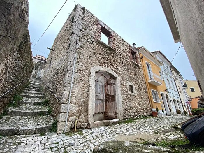 Appartamento in vendita in Indipendente Via Leone, Castel Di Sangro