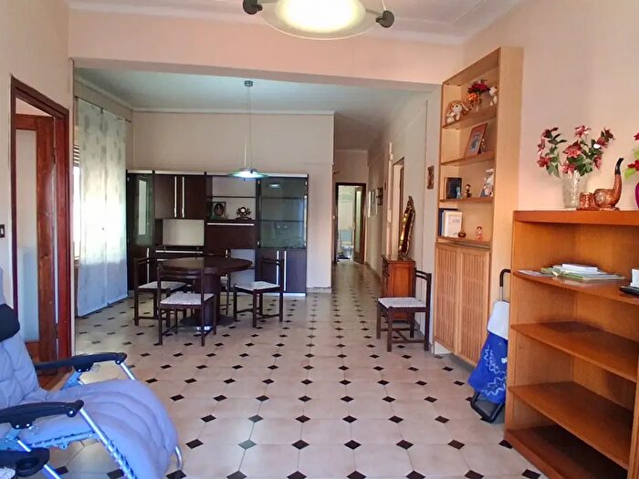 Appartamento trilocale in vendita in Via Fiume, Sanremo