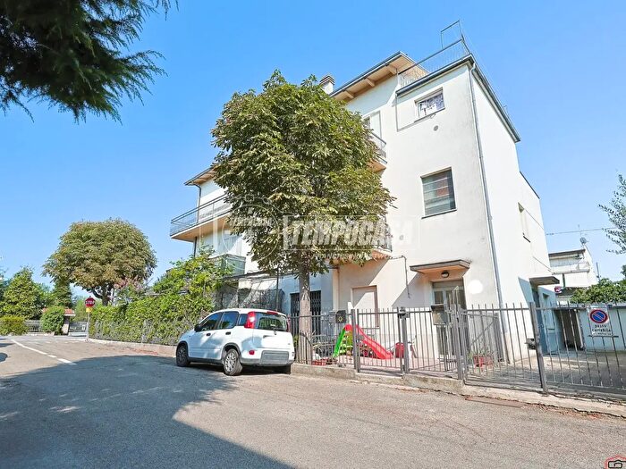 Appartamento trilocale in vendita in Via Boheme, Rimini