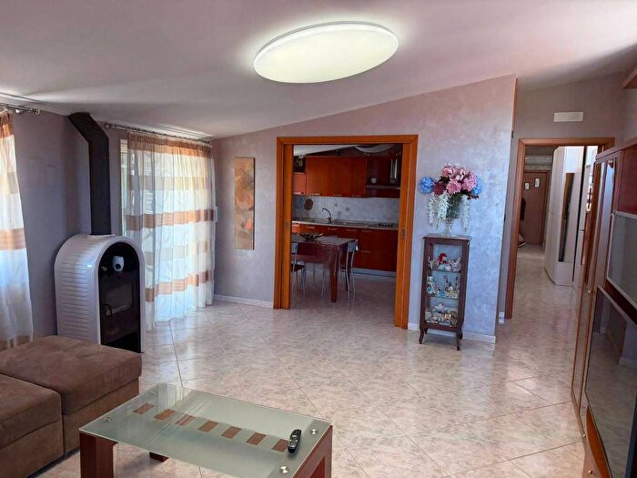 Appartamento trilocale in affitto in Via Spione, Centro, Marigliano