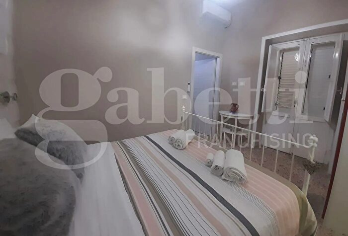 Casa bilocale in vendita in Via del Crocifisso, Siracusa