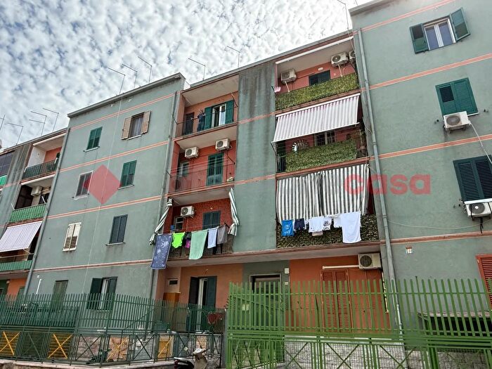 Appartamento trilocale in vendita in Via Giovanni Pascoli, Taranto