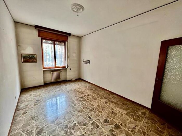 Appartamento trilocale in vendita in Via delle Teresiane, Piacenza