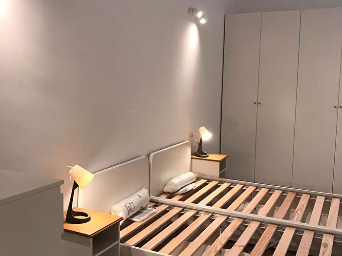 Appartamento trilocale in affitto in Viale Certosa, Milano