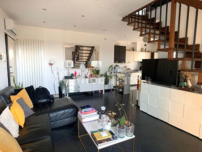 Appartamento con 5 locali in vendita in Empoli