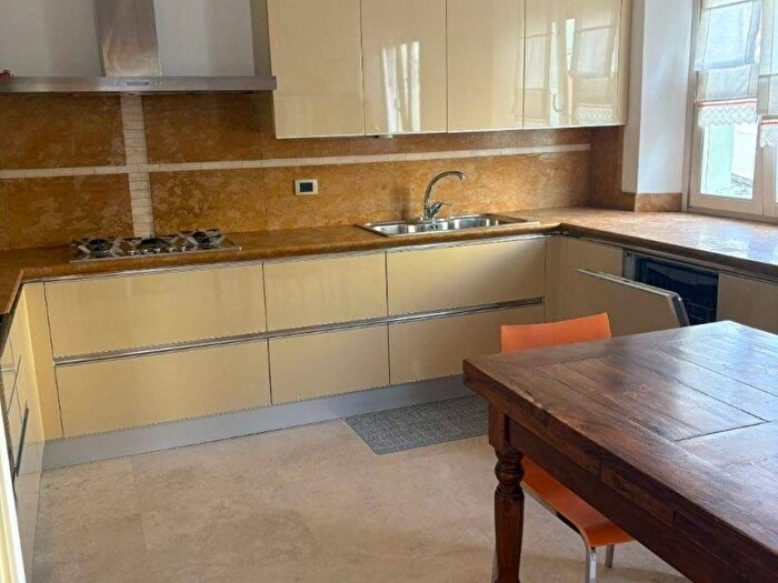 Appartamento con 5 locali in affitto in Via Rainerio, Centro Storico, Fano
