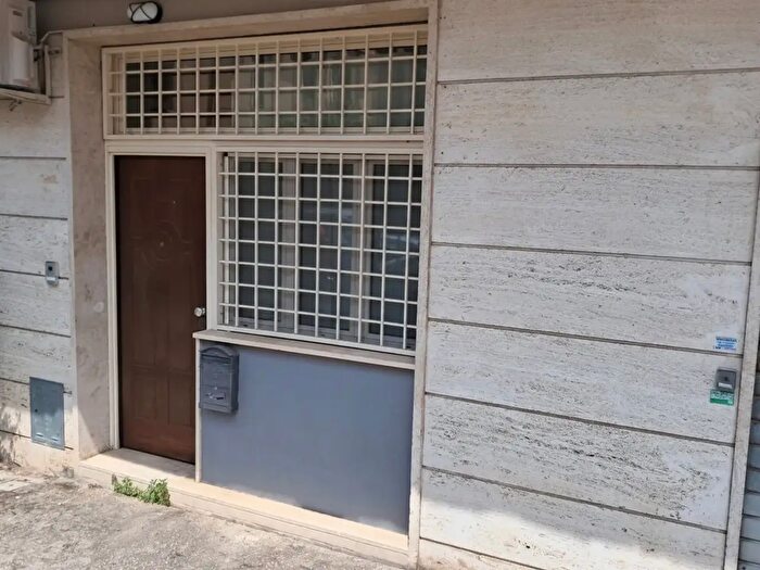 Appartamento monolocale in affitto in Via Teresa Gnoli, Roma