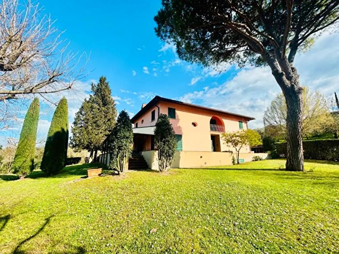 Casa con 8 locali in vendita in Ia Ranci, San Miniato