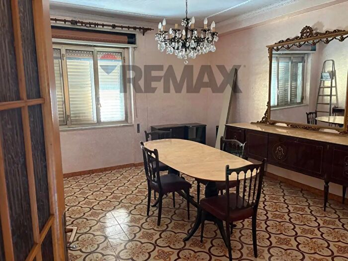Appartamento con 7 locali in vendita in Via Belpasso, Siracusa