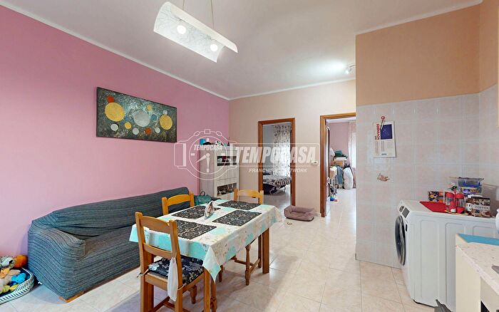 Appartamento trilocale in vendita in Via Fratelli De Maistre, Torino