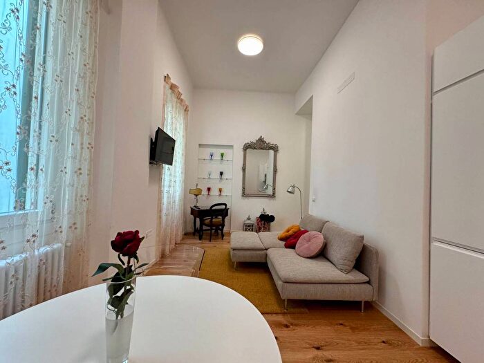 Appartamento bilocale in affitto in Corso Aurelio Saffi, Carignano, Genova