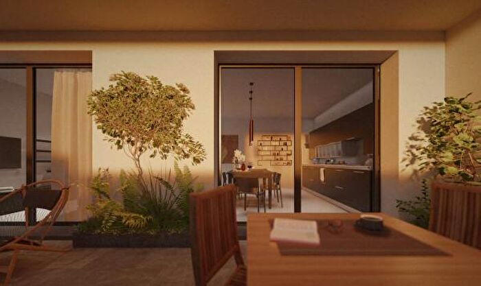 Appartamento trilocale in vendita in Via Cristoforo Colombo, Locate Varesino